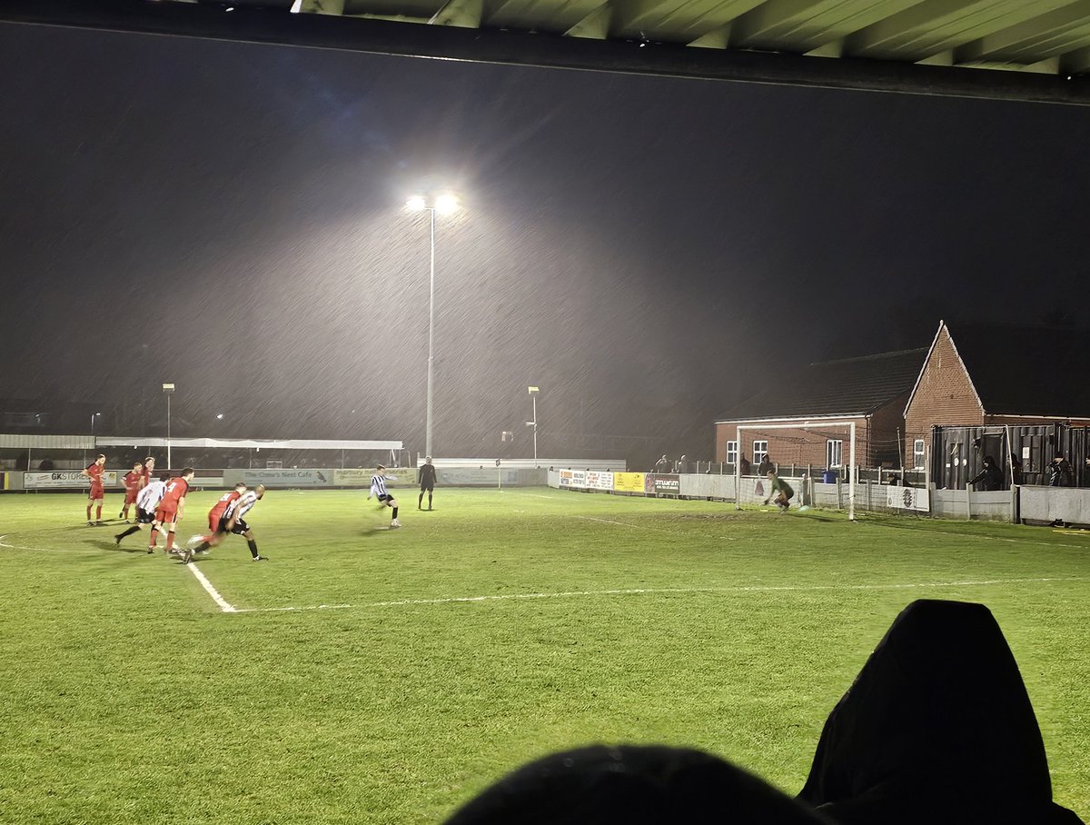 Watching #TheCheshireJuve @barntonfc ⚫️⚪️ 97th Minute Winner ⚽️ Makes it all worthwhile 🙌 ... Get in lads !!! #UTFV #FinoAllaFine @CalcioEModa #Bianconeri