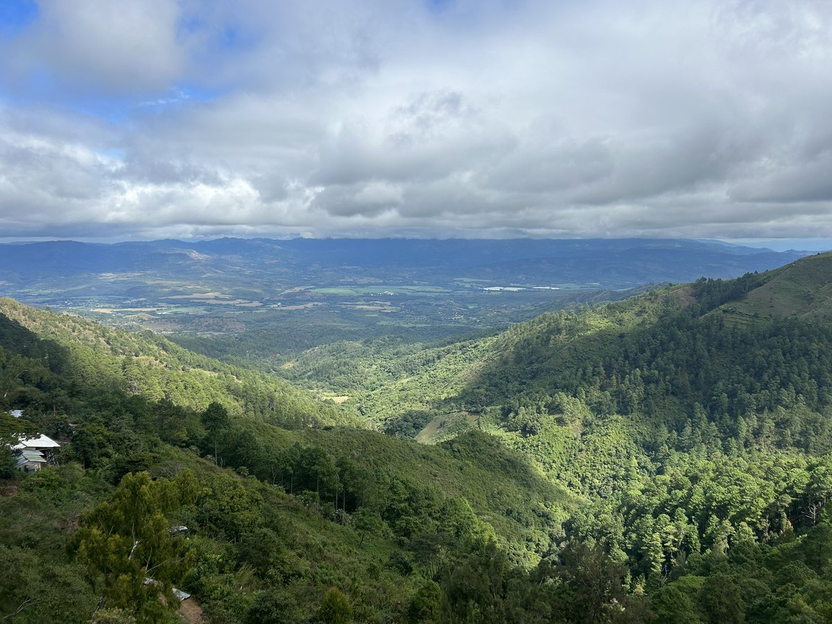 Desde el mirador de Liquidanbar’s 
en Valle de Angeles Honduras