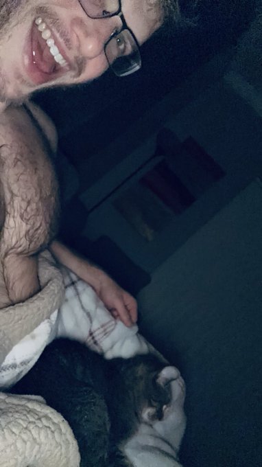 Go follow my Instagram @alwayserotic92 

It would make us both very happy ? https://t.co/rpWWNqwYny