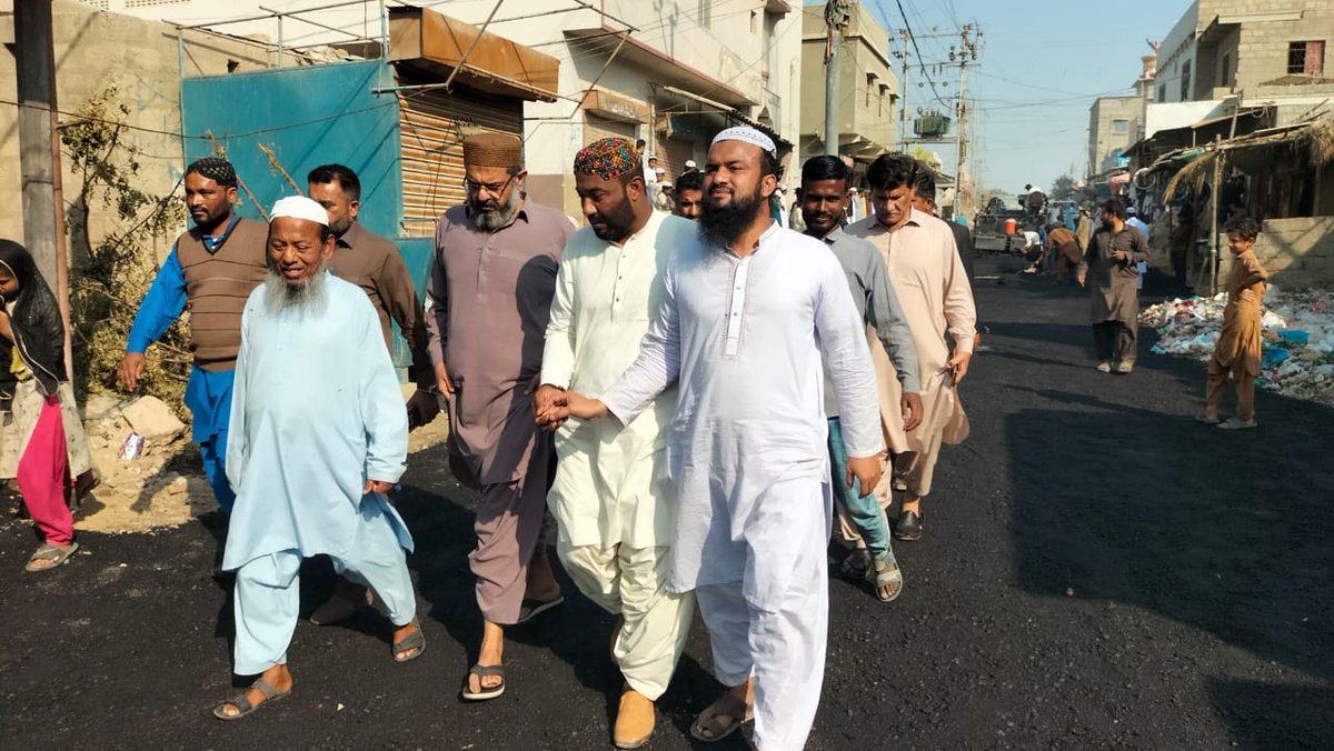 MirNaeemLashar1's tweet photo. پاکستان پیپلز پارٹی سابق ایم این اے سید آغا رفیع اللّٰہ ، سابق ایم پی اے محمود عالم جاموٹ اور پ پ پ PS_91/129 ضلع ملیر کے صدر جان عالم جاموٹ کی انتھک محنت اور کاوشوں سے یوسی چشمہ الیاس گوٹھ میں روڈ کارپیٹ کا کام شروع کردیا گیا ہے
#PPP #jamot #mediacellps87 https://t.co/Es9WQ9Rjuy