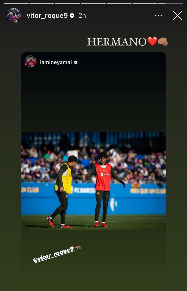 GxlDePaulinho's tweet photo. Estoy llorando. Vitor Roque tiene más hermanos que un gitano https://t.co/kTSvkRU4SQ