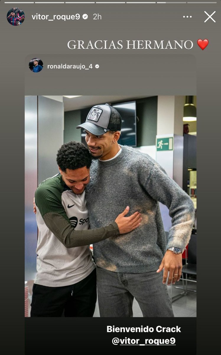 GxlDePaulinho's tweet photo. Estoy llorando. Vitor Roque tiene más hermanos que un gitano https://t.co/kTSvkRU4SQ