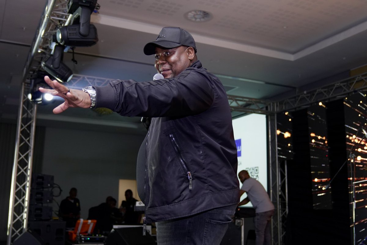 gagasifm's tweet photo. Ayikho into emnandi like a welcome enehlaya phakathi 🤞🏿 from Felix Hlophe

📍@RadissonBlu 

#GagasiFM
#iSummerEnkulu 
#25YearsOfTKZee supported by @Sjava_atm https://t.co/YEDuZOpFxl