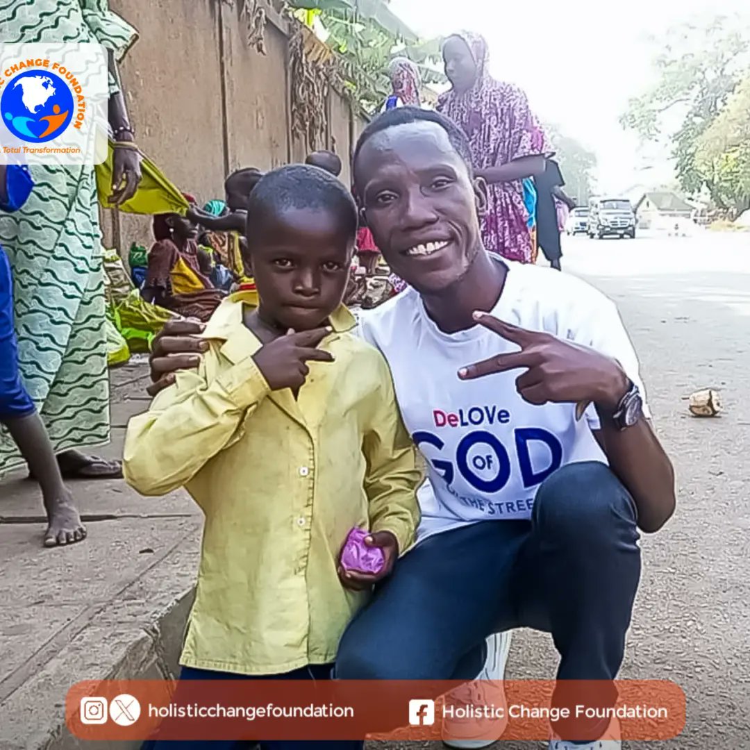 holistic_change's tweet photo. PHOTO GALLERY OF THE LOVE OF GOD ON THE STREETS - KUMASI EDITION 2023 || 26.12.23 PART 7 https://t.co/W2eiQ9E9JH
