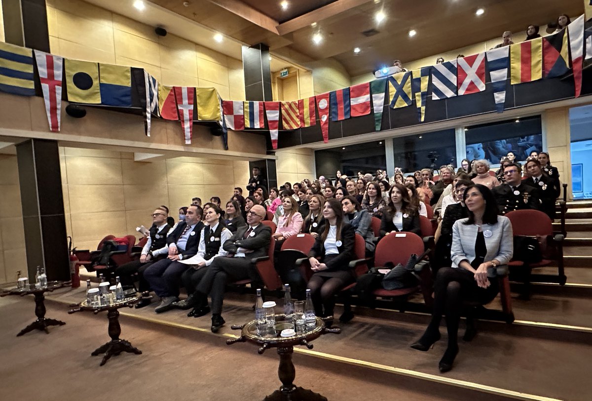 Mükemmelliğin bedeli sorumluluktur.
Kadın sağlığının korunmasında meme kanseri ile mücadele için bilinçlenme temalı etkinliklerimizden birisini daha Sahil Güvenlik Komutanlığı’nda gerçekleştirdik. <a href="/halkbank/">Halkbank</a> <a href="/drsinanibis/">Dr.Sinan İBİŞ</a> <a href="/sancarbayar/">Sancar Bayar</a> <a href="/sahilguvkom/">T.C. Sahil Güvenlik Komutanlığı</a> #memekanseri @flaviusklinik