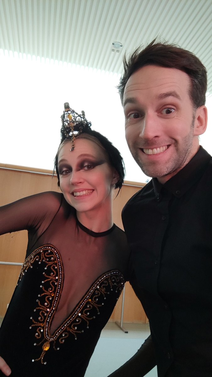 ntbfofficial's tweet photo. 💥2023 BEST MOMENTS💥
Producing, recording and releasing MEDICATE ME with the Portuguese National Ballet has to be one the most incredible things we’ve ever done. Thank you sooooo much to everyone involved ❤️
.
#newsingle #newvideo #newlife #ballet #medicate https://t.co/0R2JczXMo3