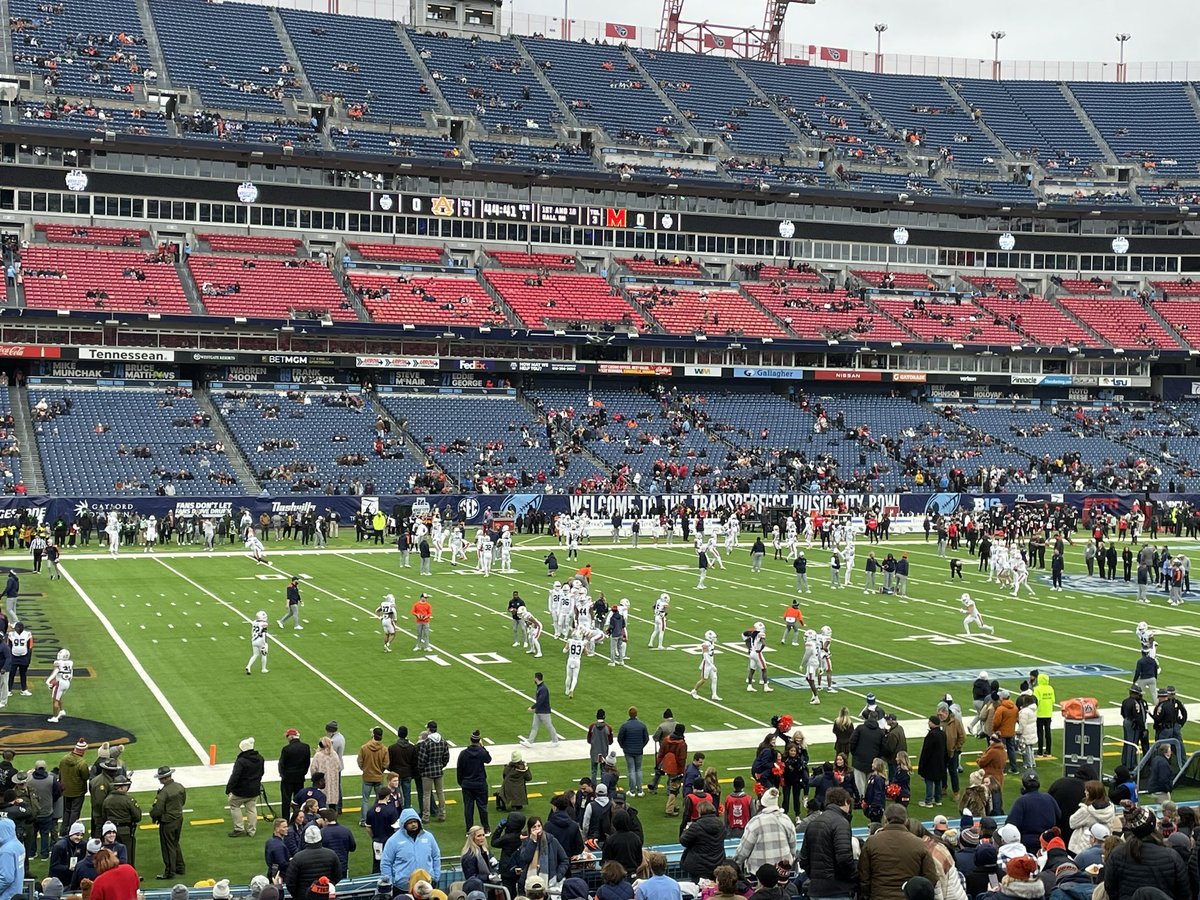 Coach_M_Easley's tweet photo. Ready to watch some @AuburnFootball at the @MusicCityBowl! https://t.co/Zj1L1jXyUa