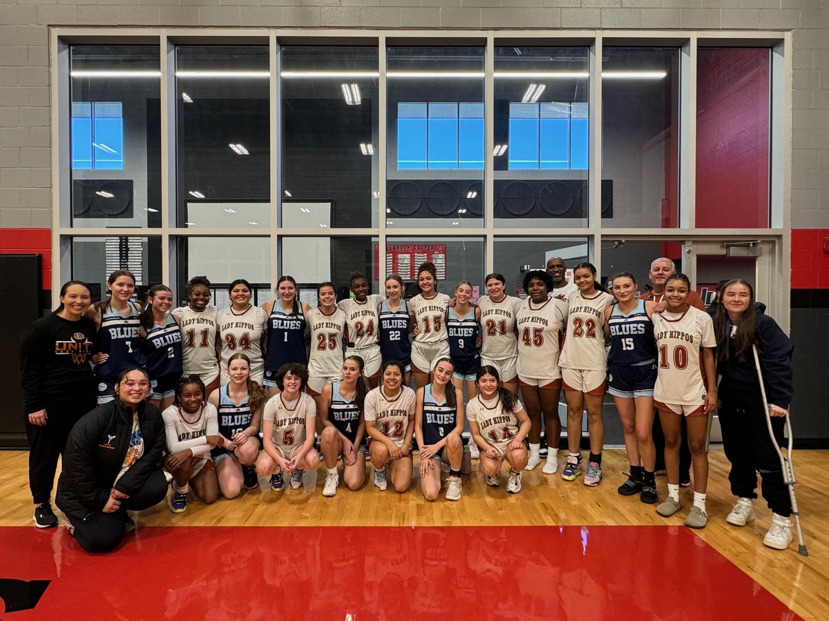 LadyHippoHoops's tweet photo. What a week/weekend out in Lubbock! Went 2-2. Both losses were by a combined point total of 3. We love our family support (group pic)! Ended with our second win against a team from Australia (last pic) 70-67. Great memories!🦛 https://t.co/ZvbHnZGyI1