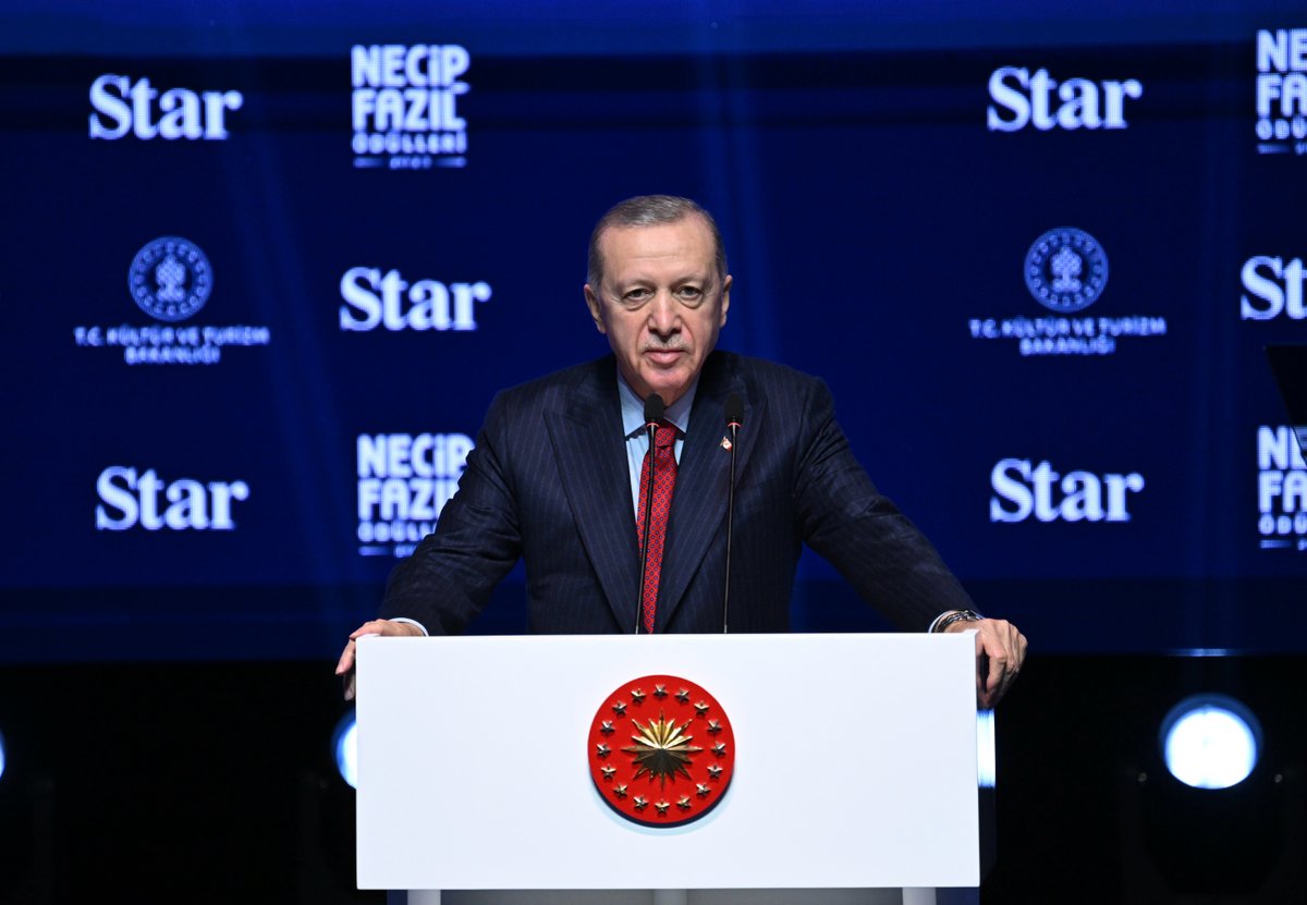 ERTELENEN SÜPER KUPA FİNALİ
Cumhurbaşkanı Erdoğan: "Yapılması gereken ne varsa onu yapmaktan çekinmeyiz"

bit.ly/3NKD9az

Foto: AA