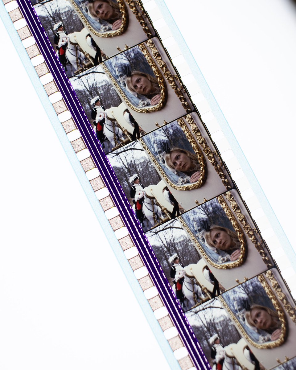 ProjectionistR's tweet photo. The spectacular cinematography of Lance Acord as seen in MARIE ANTOINETTE ποΈ Directed by #sofiacoppola & stars #kirstendunst
#lanceacord #marieantoinette #thefilmframeproject #filmframe #35mm #35mmfilm #upinthebooth #projectionist #projectionbooth #cinematography #filmreel https://t.co/9wXEtusa6M
