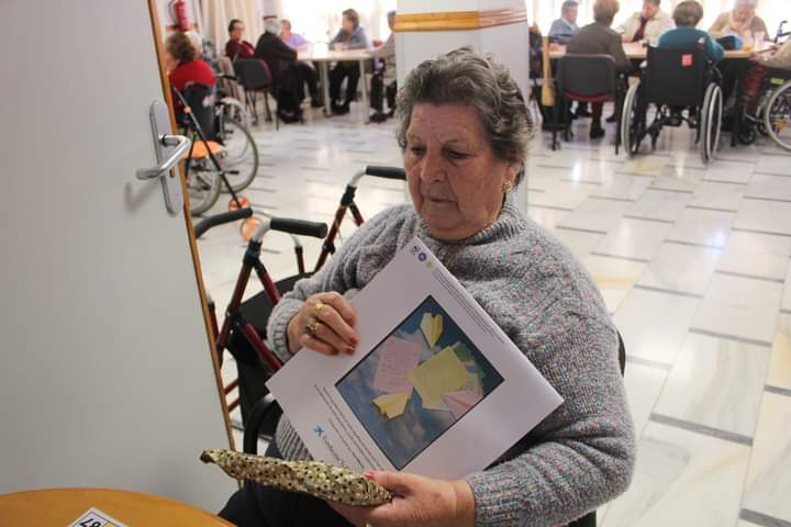 Esta mañana hemos tenido Bingo Especial con regalos para finalizar el año. 

¡Enhorabuena a los afortunados!