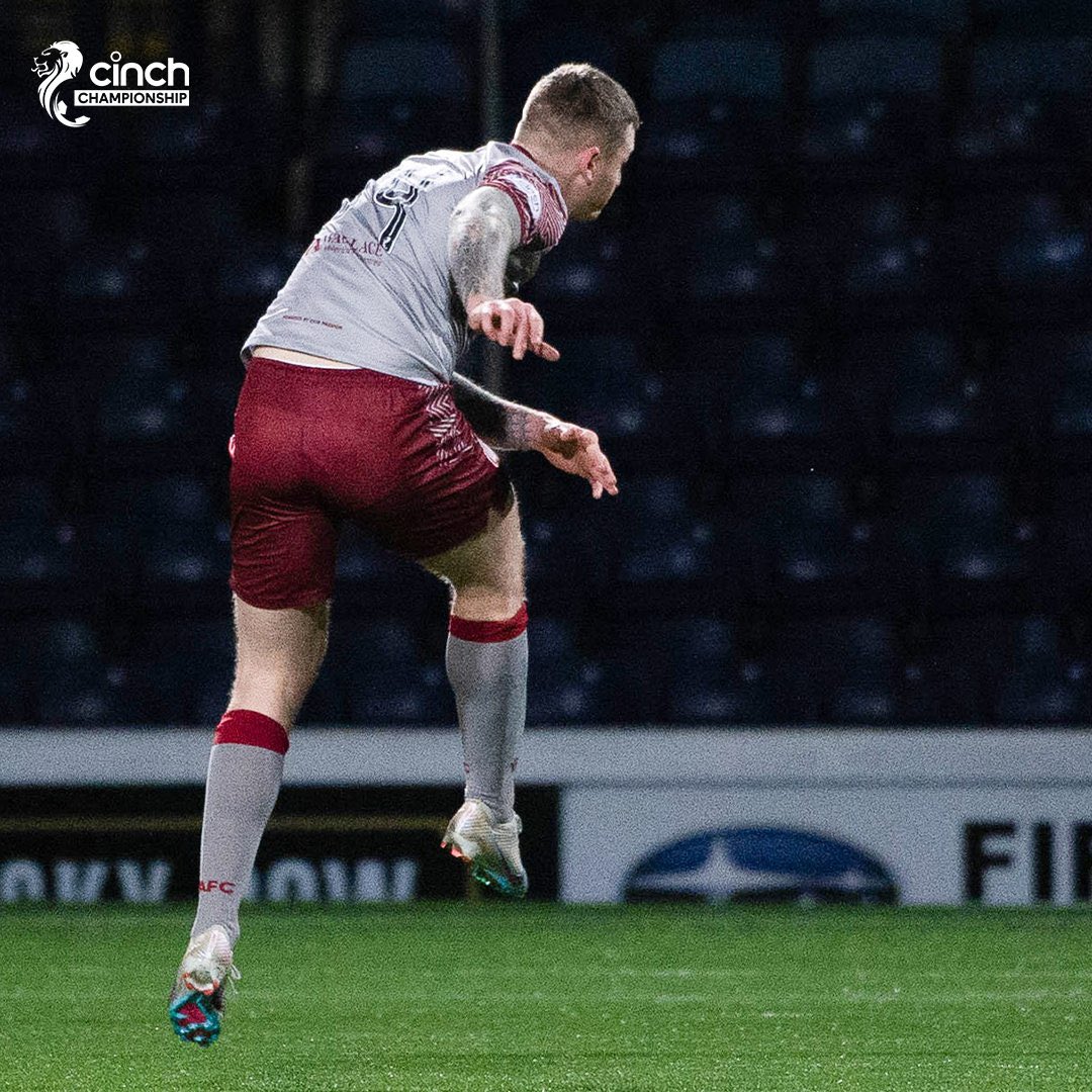 ewansmithpr's tweet photo. 🧤⚽️ 🇱🇻 I interviewed @ArbroathFC’s incredible goalscoring keeper @Alasdairadams1 in June about his goal exploits in the East of Scotland League. He never expected to match them in the Championship.

But guess what? He’s only gone and cinch’d it!

👉 https://t.co/wZH5eUPY3C https://t.co/vDRG5YNeev