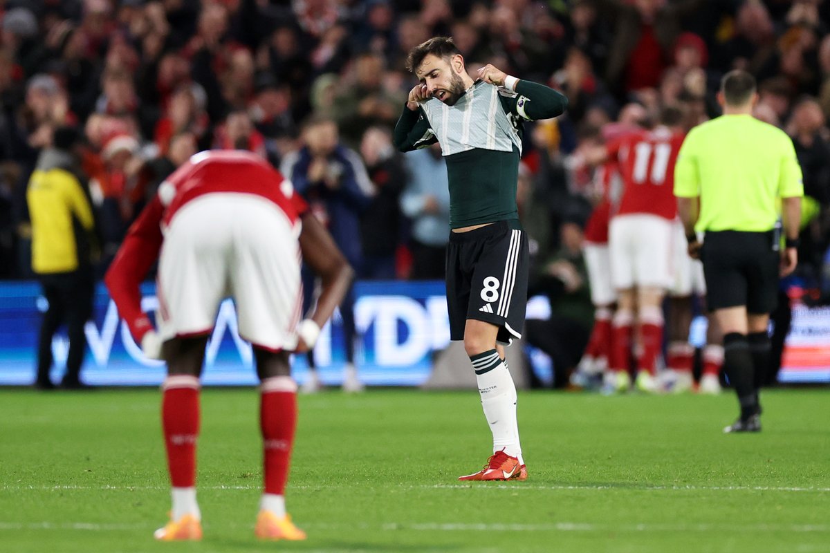 OptaJoe's tweet photo. 9 - Manchester United have lost as many as nine of their first 20 league games in a season for the first time since 1989-90; it's as many defeats as they suffered in the whole of 2022-23. Crisis. #NFOMUN https://t.co/R3fucCNeBs