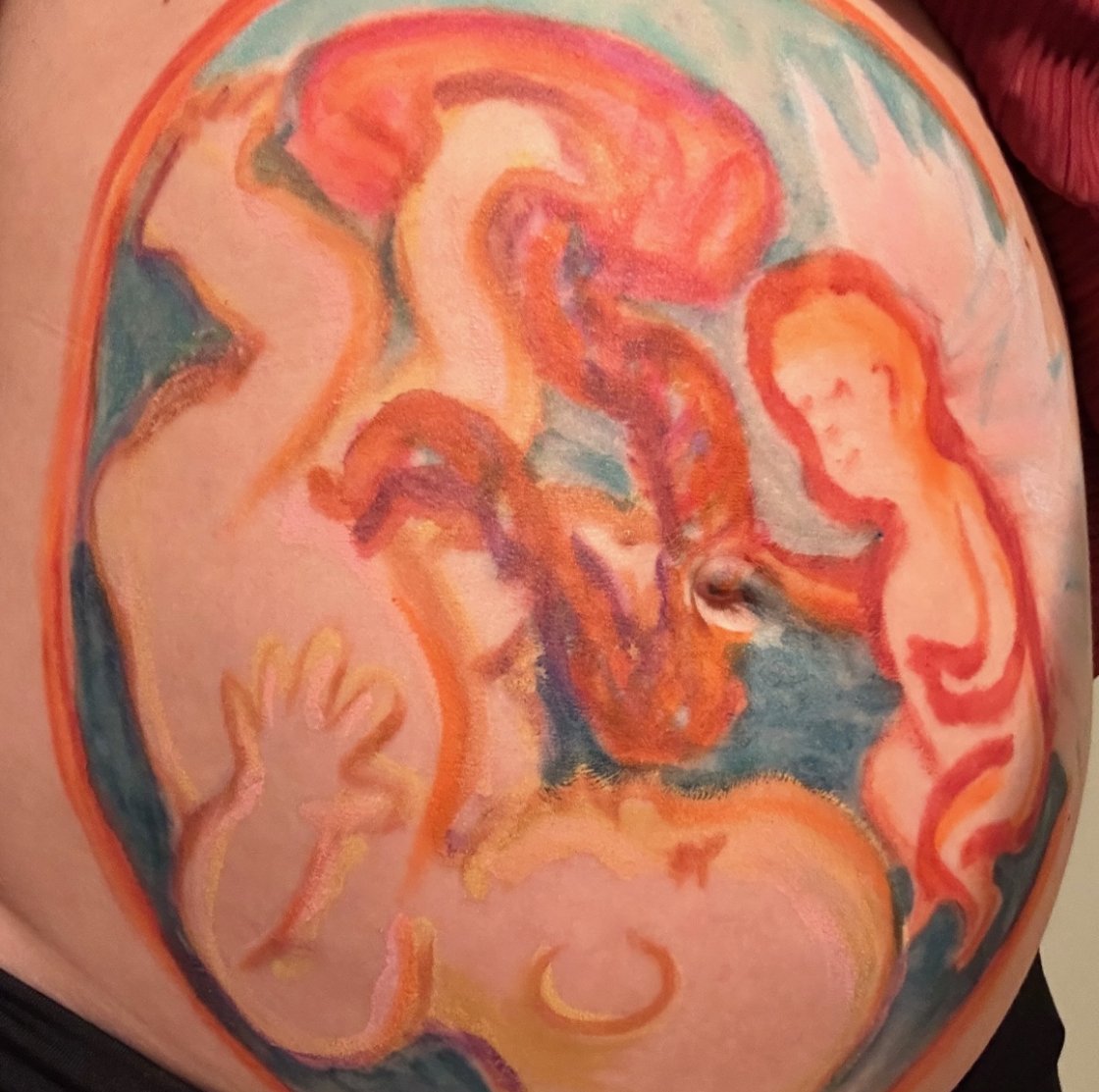 Belly painting with our very own Director of Operations, Julie Finelli and her partner, Gavin!

What a beautiful experience for Julie and Gavin 💕
.
#bellymapping #bellypainting #whereisbaby #connectwithbaby #pregnantlife #pregnancy #thirdtrimester
