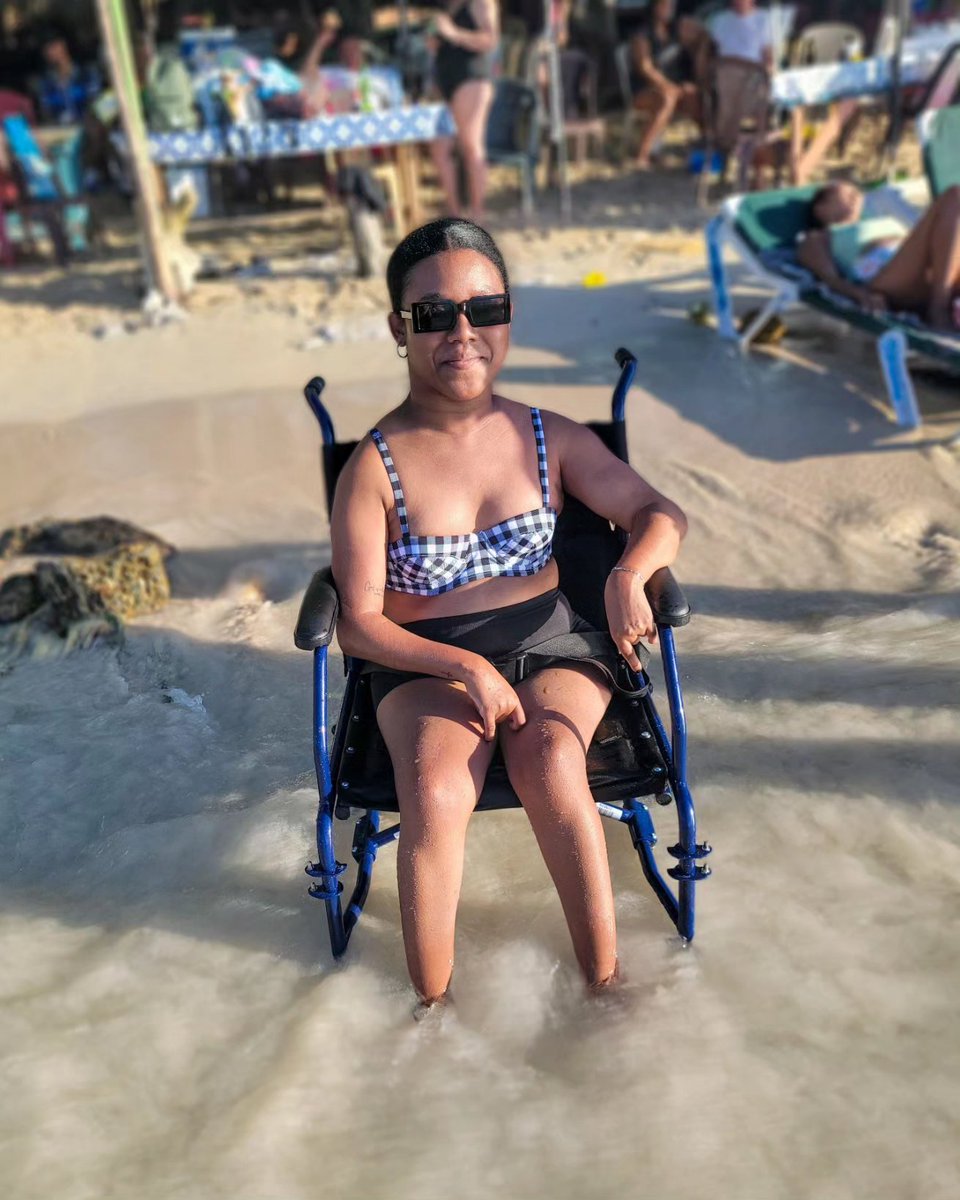 janiralisbeth's tweet photo. this mood 🖤
Swimsuit Top: @AdoreMe #Gifted 🎁
Use Code... "janiralisbeth19" For $$ Off
#JaniraObregon #AdoreMe #AMCreators #BeachDay #Beach #SolYPlaya #Playa #Tuesday #TuesdayMotivation #TuesdayThoughts #Martes #DominicanRepublic #RepublicaDominicana #Vacation #Vacaciones https://t.co/C4diS1UvxL