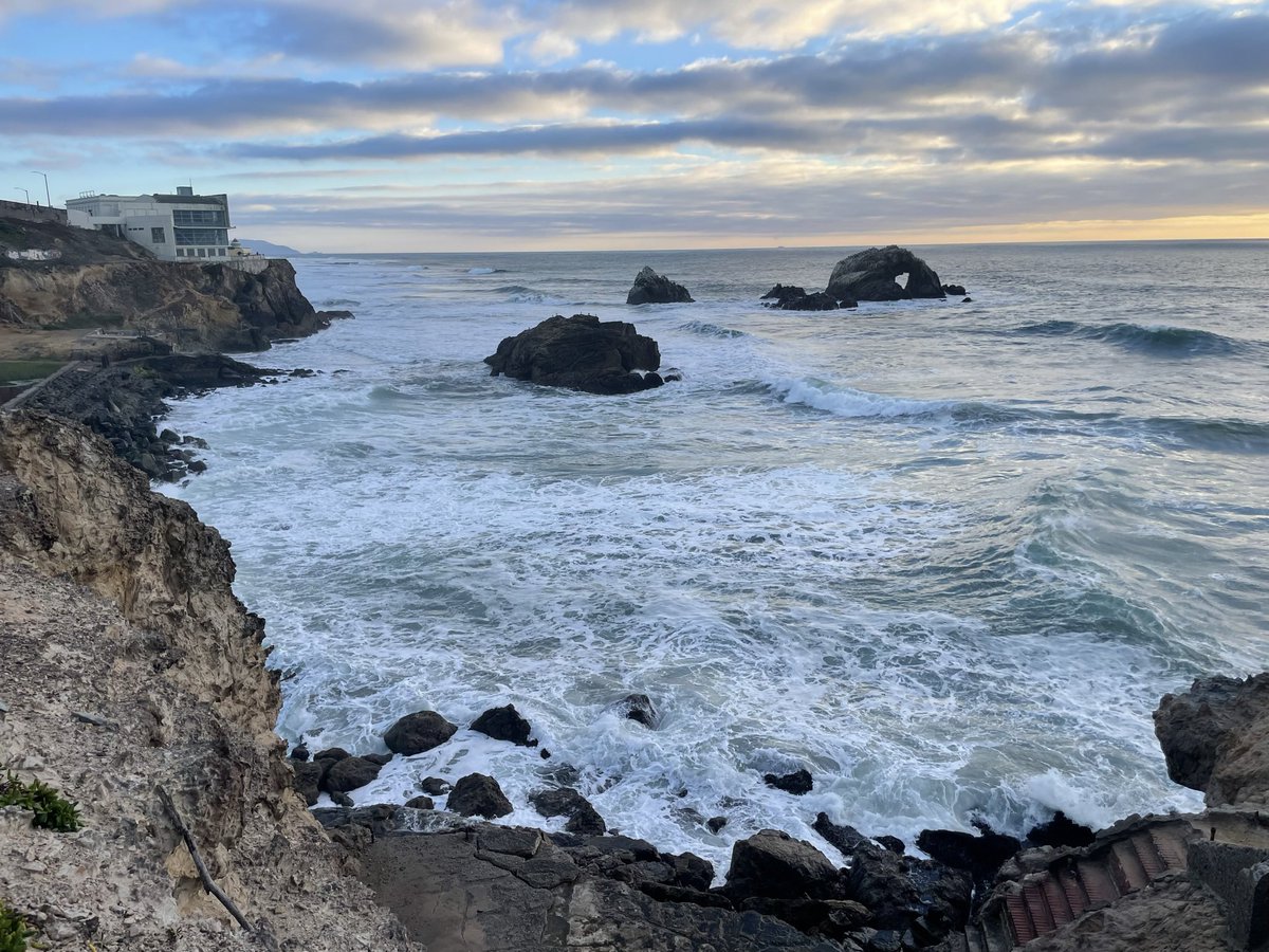 J_Quizzy's tweet photo. Something from your home town #OutboundSF https://t.co/cE8uiX98I2