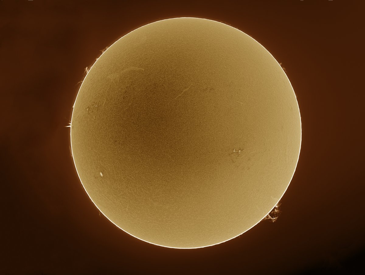 AstroMeteo_'s tweet photo. Daily solar photograph taken at 08:41 UT
🔭Lunt LS100tHa BF1800
📷Atik Horizon II
📍@Observatory de Pujalt
#Astrophotography #astronomy #space_weather https://t.co/eyi1ETAivH