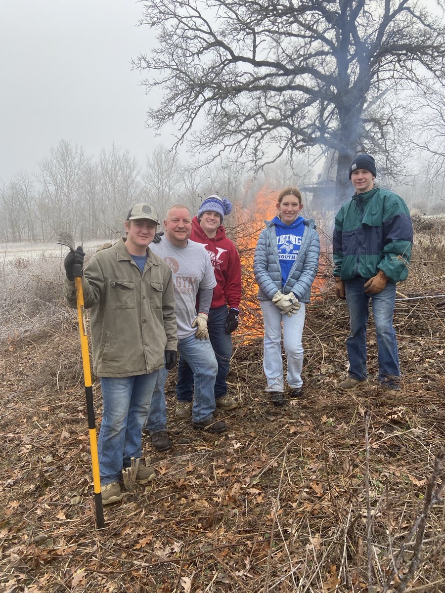 We had an impromptu work day today at Fabyan Preserve and burned numerous wood piles. It was a great way to end 2023 and to say goodbye to a whole lotta buckthorn and honeysuckle. Thanks to everyone that came out and Happy New Year to all!