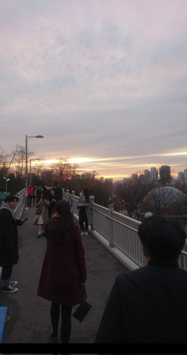 ujongdong's tweet photo. @anissarmdhani @shitlicious photo dengan bg Seoul Tower, lewat 녹사평역 atau 이태원역? next summer cobain ke 강릉 lagi. ndak paham kpop, tapi kalau ngomongin tempat wisata atau tempat nongkie di Seoul, boleh, lah. https://t.co/NvnJMJmJKZ