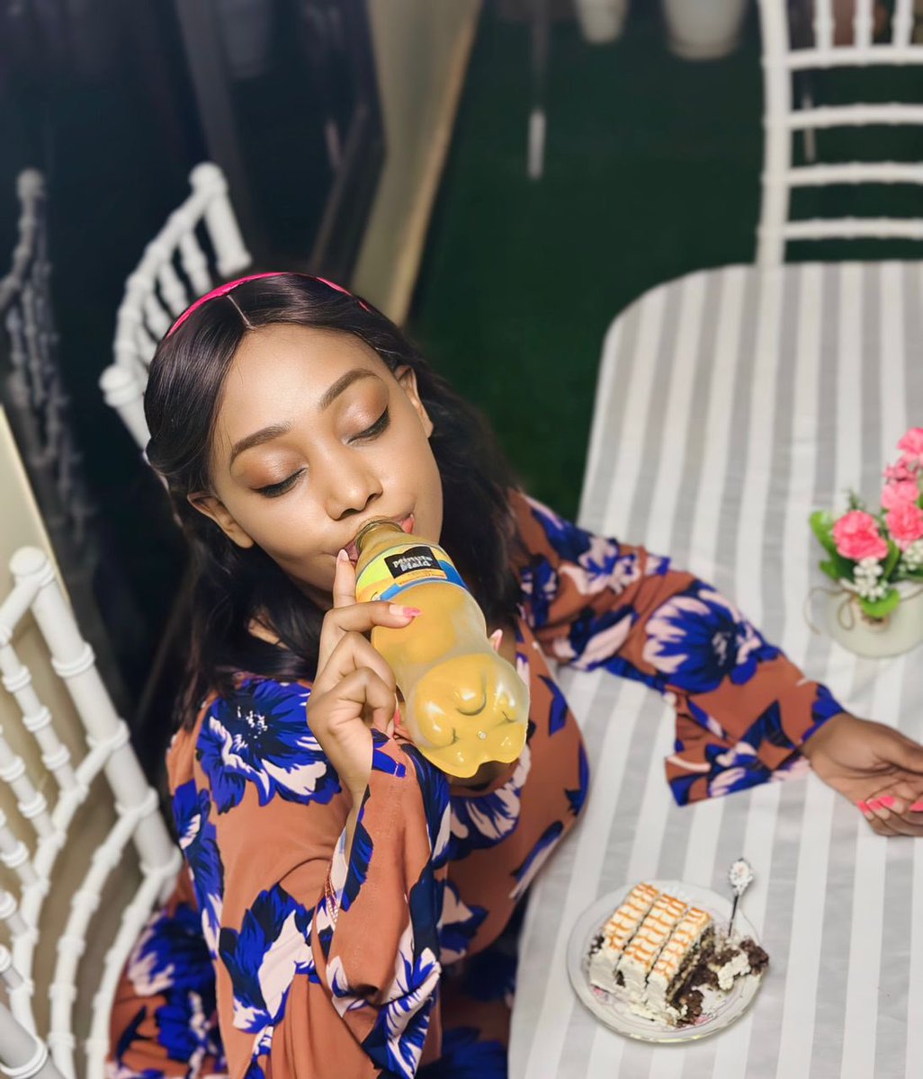 sashaferguson12's tweet image. …But what’s an evening without a Minute Maid 500ml? 

@Cocacolauganda 
#filledwithlife