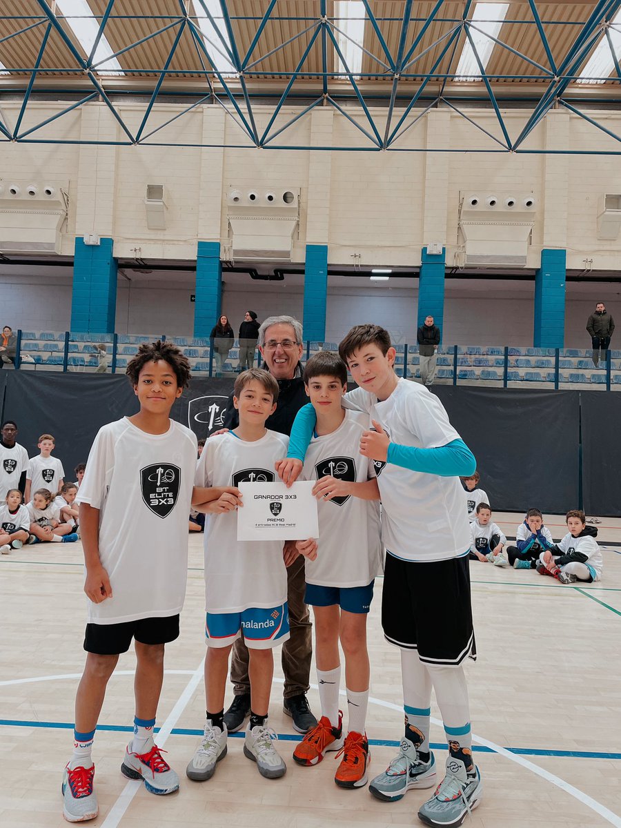 BTorrelodones's tweet photo. 𝗖𝗔𝗠𝗣𝗨𝗦 𝗬 𝗧𝗢𝗥𝗡𝗘𝗢 𝟯𝘅𝟯 🔝🔥

¡Gracias a todos por haber participado y formado parte de la primera edición de 𝗕𝗧 𝗘𝗟𝗜𝗧𝗘 𝟯𝘅𝟯! 

Dentro de poco más y mejor 🏀🖤 

#CarácterTorre | #Torrelodones | #btelite3x3 https://t.co/5cDQ9bry3o