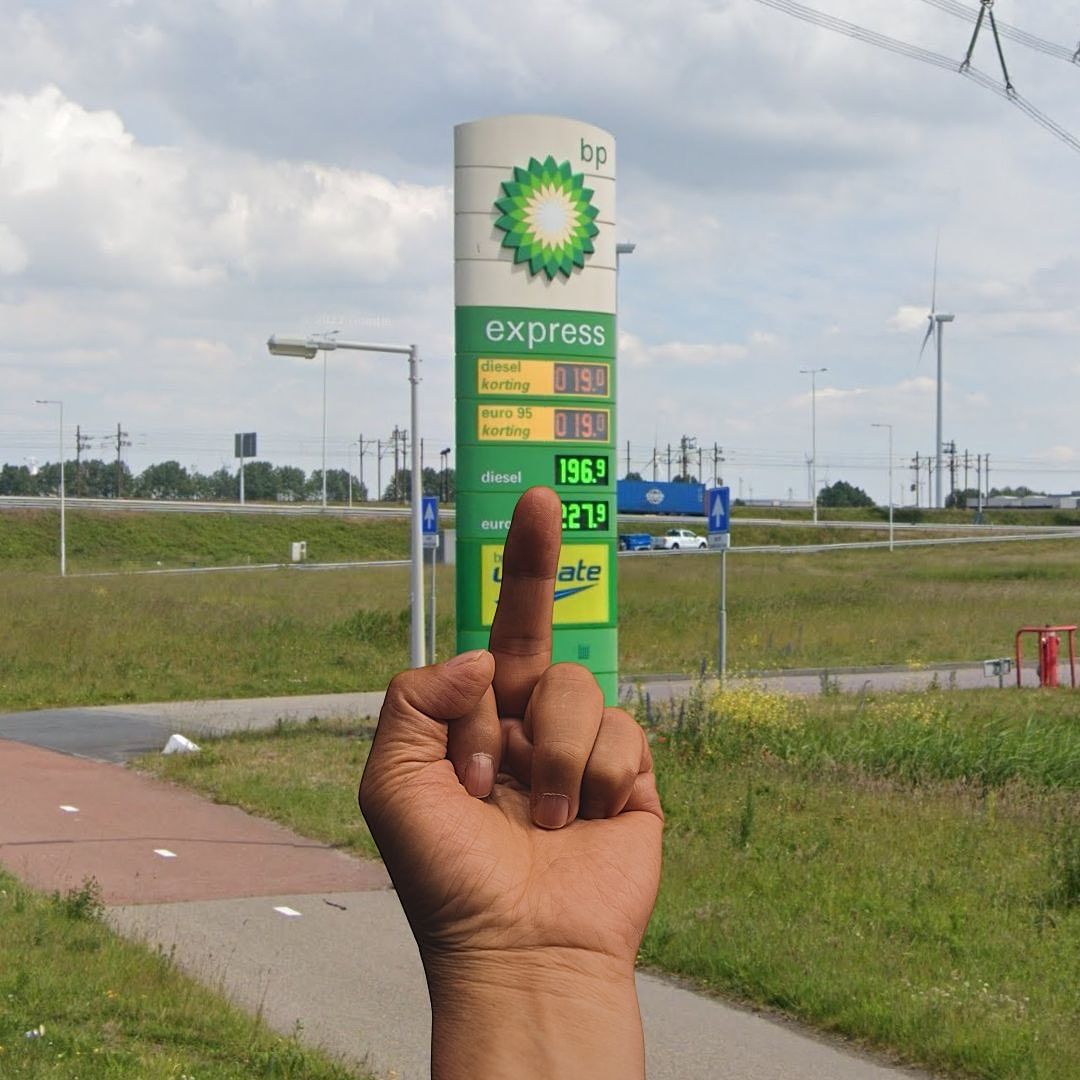avant_arte's tweet photo. Recent submissions to Middle Finger by @aiww 🖕

Since March, almost 30,000 perspectives on power have been added to a digital archive centred on Ai Weiwei’s emblematic middle finger. https://t.co/c3iJnoLLi7