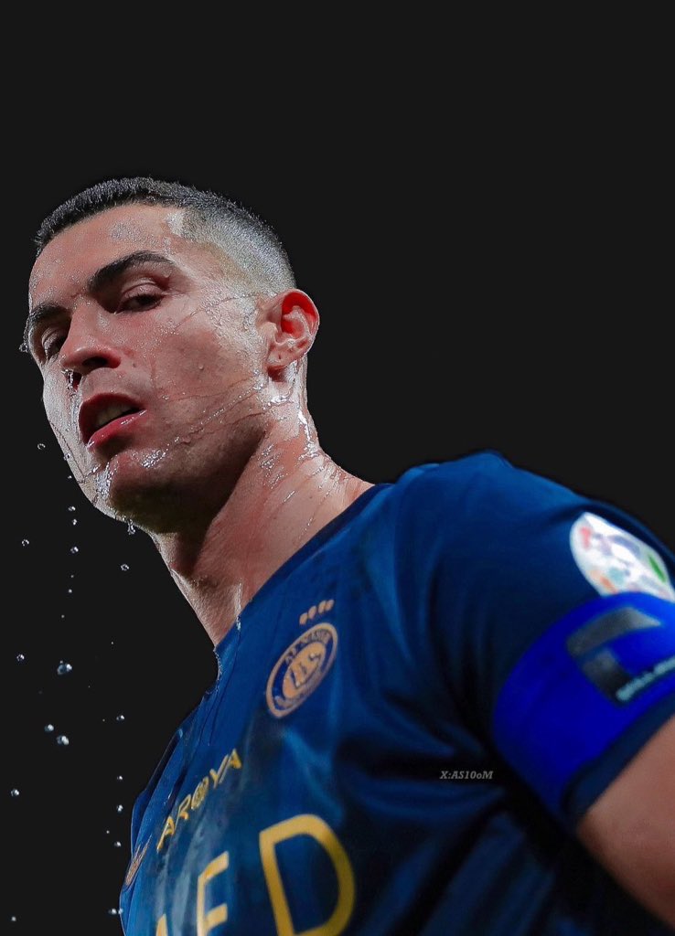 enearomenio's tweet photo. Todos os prêmios da carreira foi por merecimento, diferente de outro que é filho da Fifa

E com quase 40 anos é o artilheiro do mundo em 2023, 54 gols.

NINGUÉM marcou mais gols que Cristiano Ronaldo no ano 

o MAIOR da história e que marcou mais a geração. https://t.co/2Zrby1vnwd