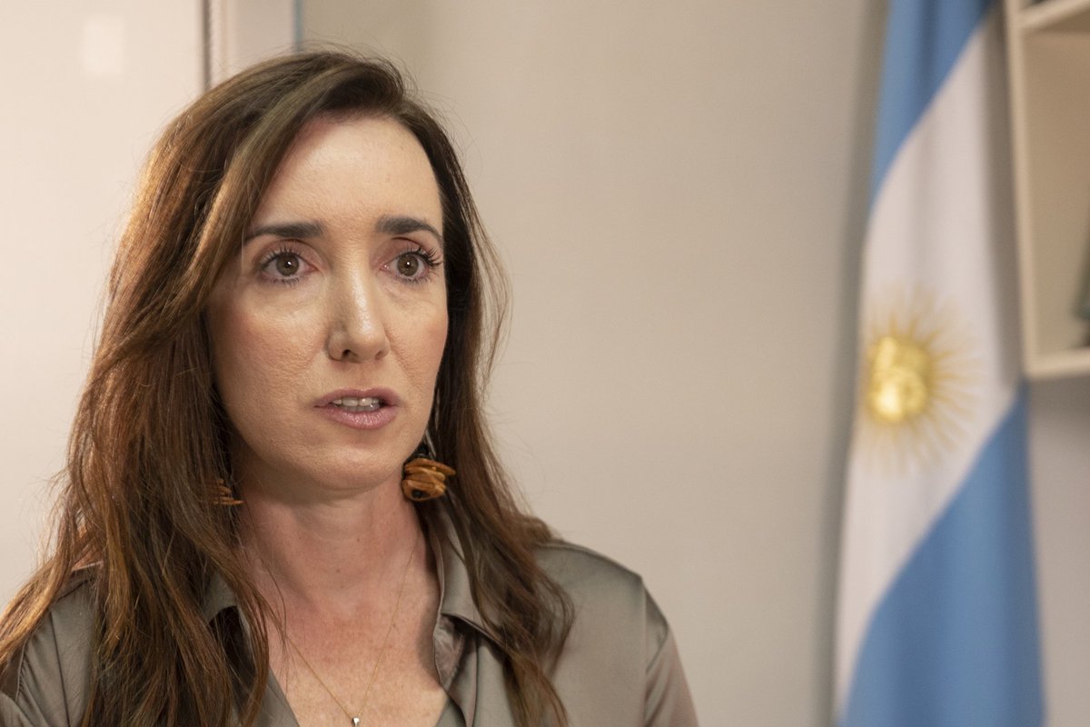 patobonato's tweet image. La vicepresidente de Milei, Victoria Villarruel, anunció que bajaran la edad de imputación de delitos a partir de los 14 años, para frenar la delincuencia juvenil.

 ¿Apoyas esta medida? 👇