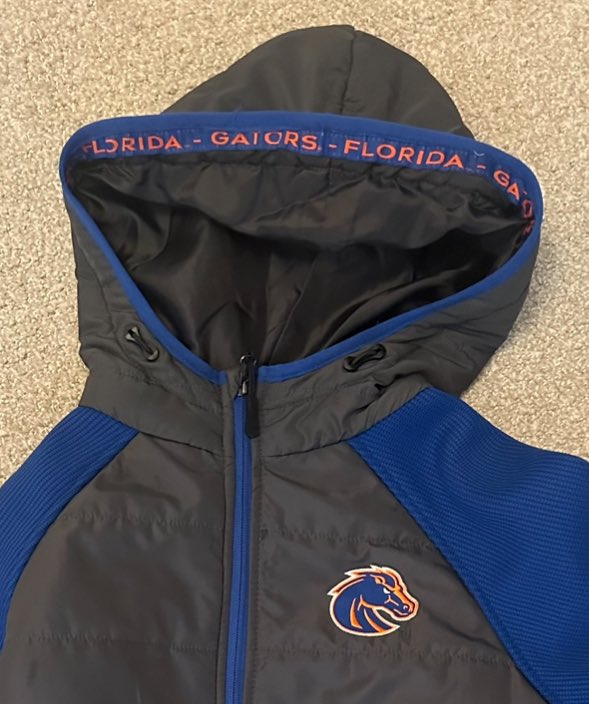 Looks like some wires were crossed at Santa’s workshop this year😂 <a href="/BroncoSports/">Boise State Broncos</a> <a href="/FloridaGators/">Florida Gators</a>