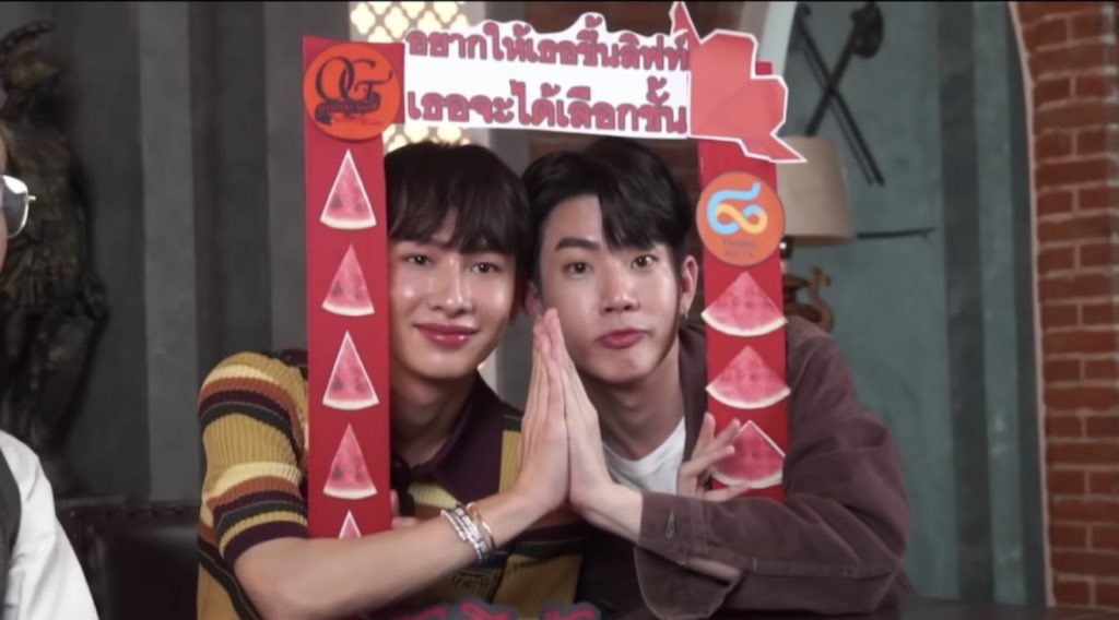 doublejxyj's tweet photo. Pls RT
(❗️นับยอดรีตอนเที่ยงคืนวันนี้ 31.12.2023❗️)

สวัสดีเช้าวันอาทิตย์😁❤️
เบบี๋จ๋ามาช่วยๆกดรีทวิตโพสต์นี้ให้ถึงเป้ากันหน่อยนะคะ เราจะได้เอาไปแลกโหวตมาให้ออฟกันค่ะ🥹💖🙏🏻

🎯300+ rt = 300 tickets
🎯1000+ rt = 1000 tickets

🔗 : https://t.co/yUQwzKZ2AP

#ออฟกัน #OffGun https://t.co/gERw0oRYCp