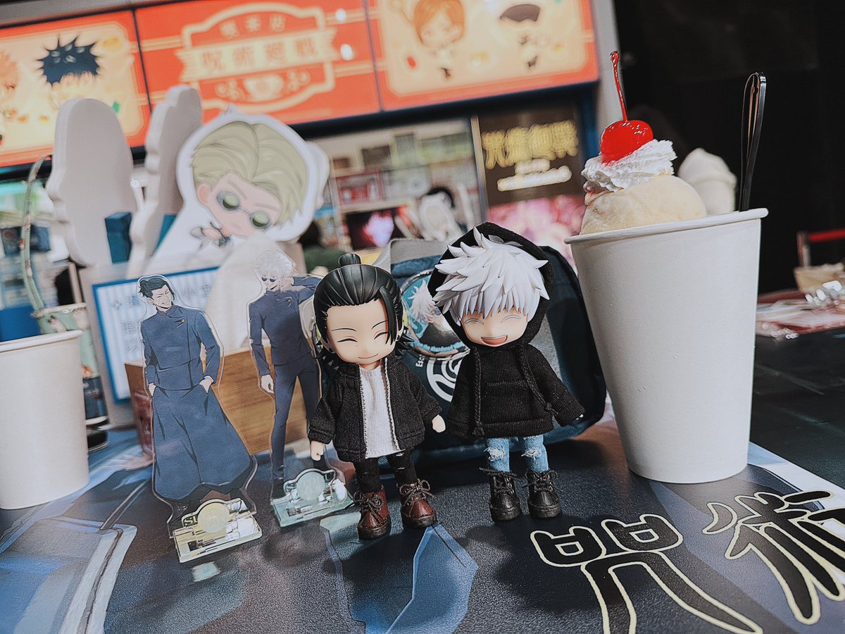wsl_168's tweet photo. この前友達とアニメイトカフェに行ってきた。平日だったので混んでなくゆっくり写真撮れた🥹 #夏五 #ねんどろいどどーる #黏土娃 https://t.co/9S9Tv2adRq