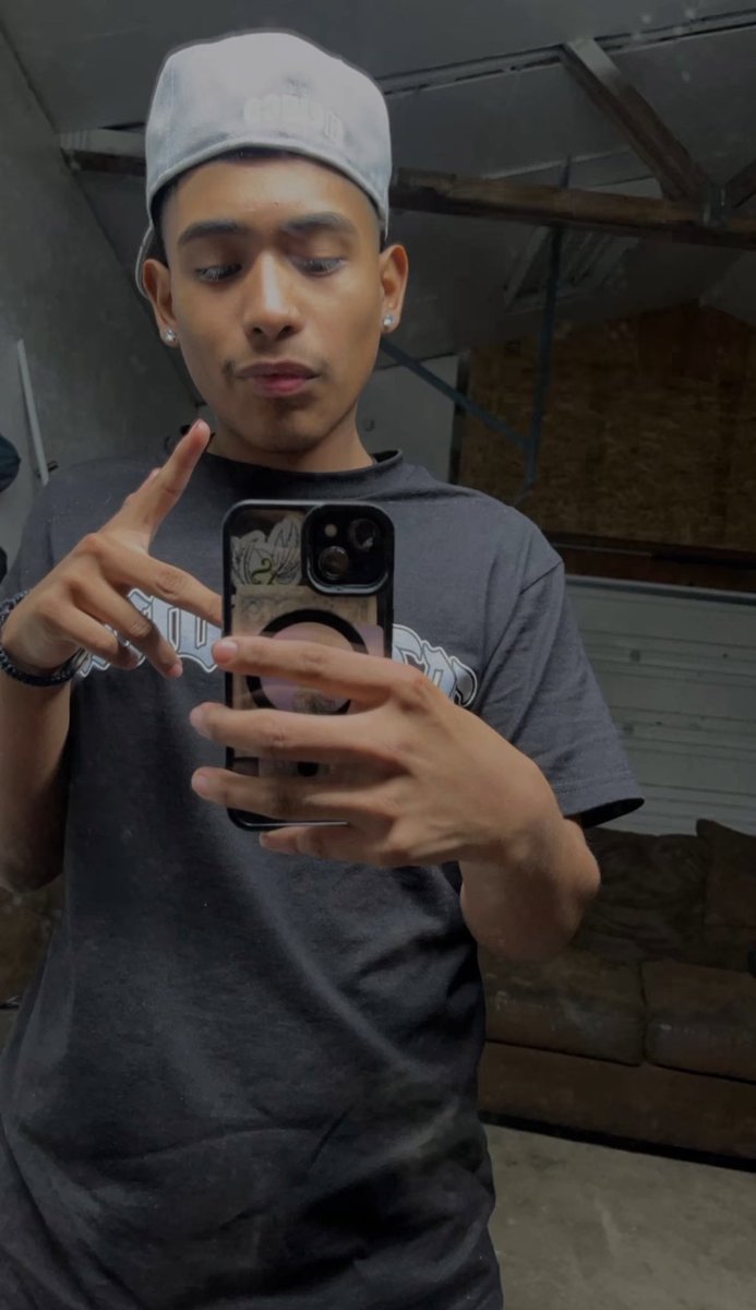 chinodarulerr's tweet photo. Fucked the homie in the family bathroom at da mall 😜 ma favorite sex tape i made so farr DM if u tryna buy it and see me nut everywhere (5 mins) 25$ paypal only #nsfw #latino #ie #La #hmu #selling #rt RT for dick pic in dms 🙏🏽 https://t.co/3WOY3q6mWV