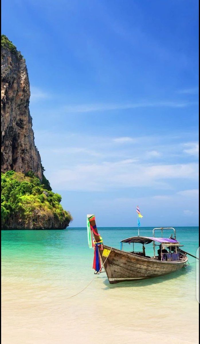 Thailand 📍 what a beauty! #travelhungwe #hungwetravel #traveltheworld #traveltheworld #cheistmasholidays #holidays #christmas2023 #travel2023 #travel2024 #thailand #traveltothailand