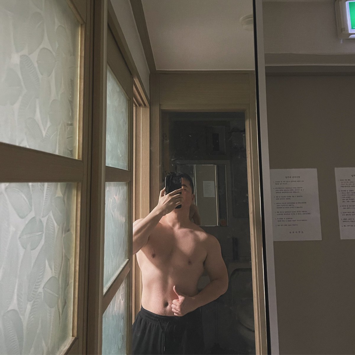 Hakjo3's tweet photo. 운동 못한지 2일차....

#서울 #화곡 #마곡 #발산 #제주 #제주살이 #제주라이프 

#운동 #헬스 #Health #Fitness 

#운동하는남자 #운동하는여자  #운동소통  #운동맞팔  #운동일상  #좋튀 

#followmeplease #디엠환영  #dm환영  #일상 

#운동트 💪  #헬스트  #일상트 https://t.co/8fF9k0sR3z