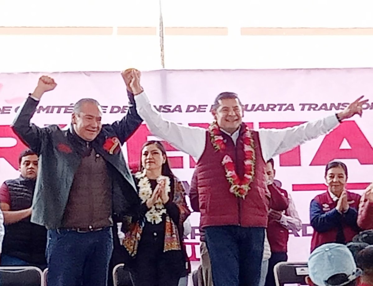 #Entérate 
En gira por #Tepeaca <a href="/leobardosoto/">Leobardo Soto</a> Líder de la <a href="/CTMPuebla/">CTM_FTPuebla</a> acompañó y mostró su apoyo a su gran amigo <a href="/armentapuebla_/">Alejandro Armenta</a> precandidato único de <a href="/PartidoMorenaMx/">Morena</a> a la gubernatura de #Puebla.
En un recorrido por el mercado municipal, los ciudadanos mostraron su apoyo. 🫵🫵🫵