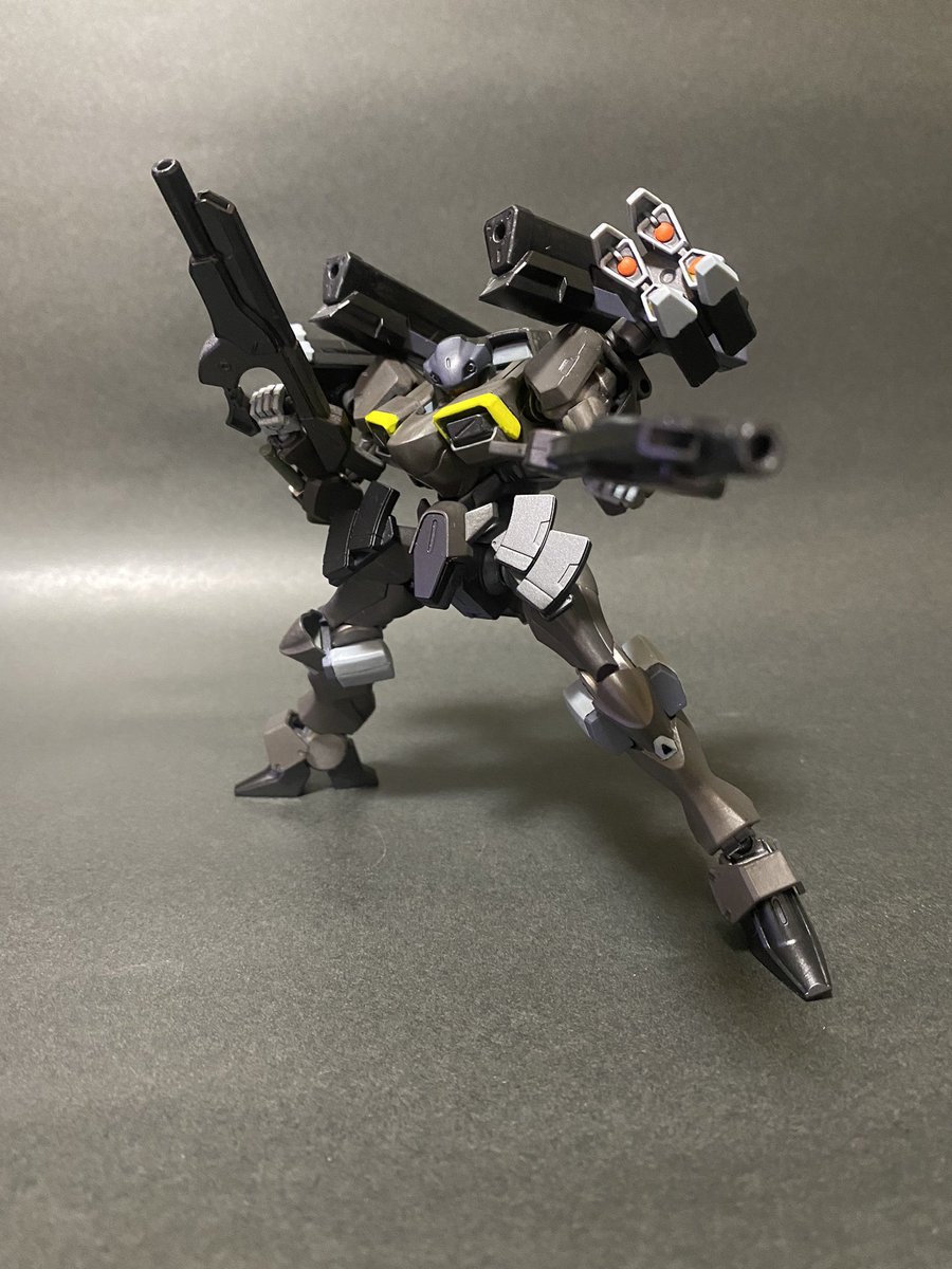BUHA136's tweet photo. 今年なもん作ってないで終わる・・・ガンプラに浮気してるだけです https://t.co/s0NqCHmOro