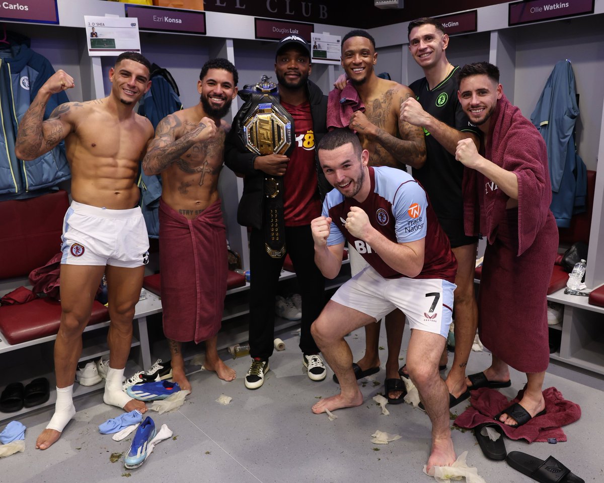AVFCOfficial's tweet photo. The boys. https://t.co/OqM6fiuaDm