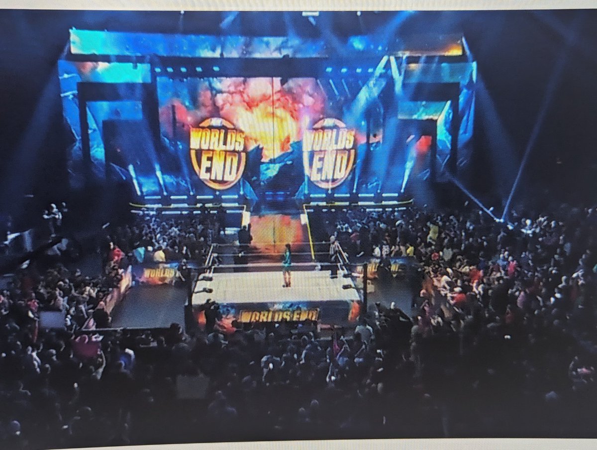 LevelDownPOD's tweet photo. Watching @AEW #WorldsEnd. This will be the major topic on the #burythebookingpodcast. @DELtasticONE https://t.co/OGP87O6Q4g