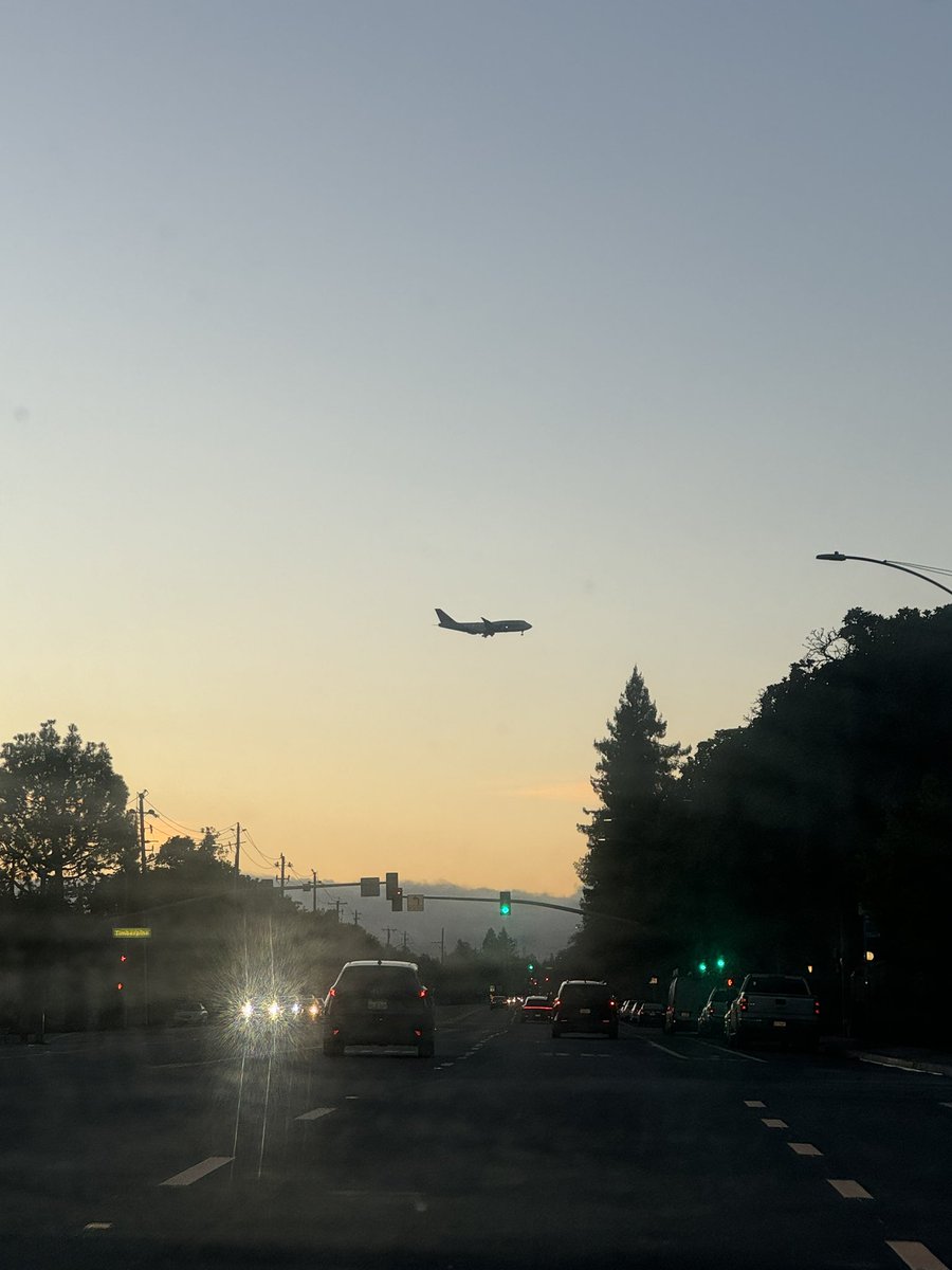 Just watched N480MC land at Moffett, weird seeing a 747 on approach over Sunnyvale! Wonder what it’s doing here. Military charter?