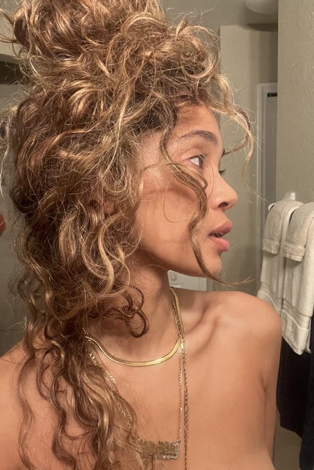 Ain&rsquo;t no makeup bihhh https://t.co/L4HLLO4xOF