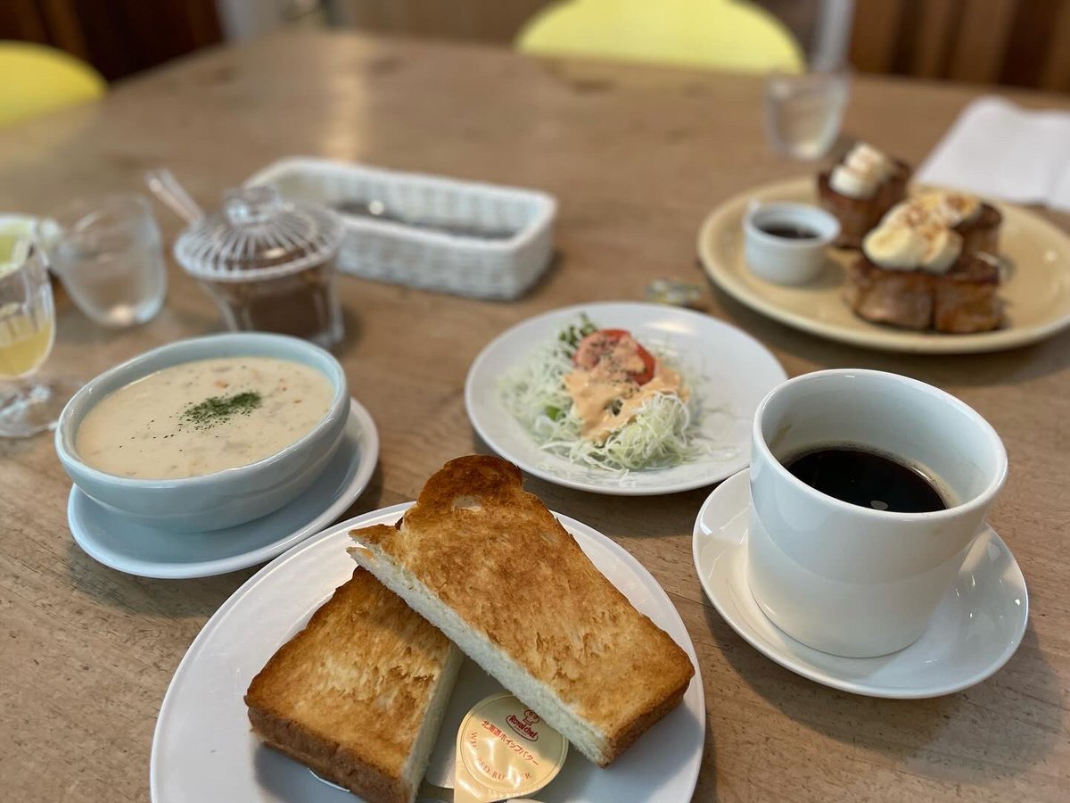 gacchy0903's tweet photo. リゾート風カフェレストランで朝食👍
フレンチトーストとクラムチャウダー美味しかったなぁー😊😊

#ポルトメゾンルームス 
#リゾート風カフェレストラン
#南房総カフェ https://t.co/jggaTdPRPI