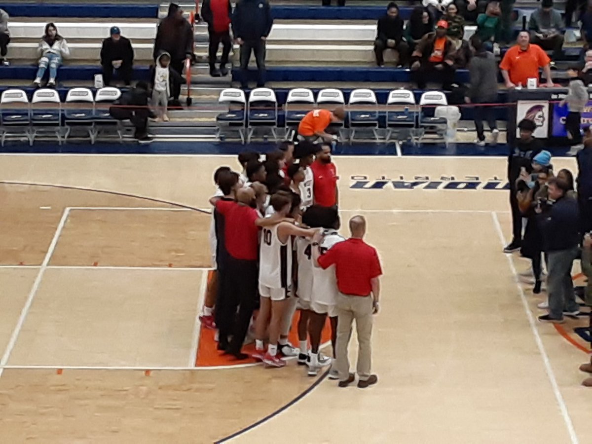 Your Pontiac Holiday Tournament 5th place champion: West Aurora @AuroraWestBBall. @JimmyDP1977