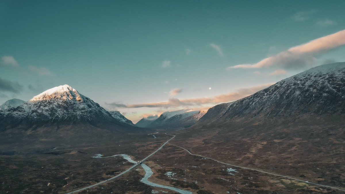 Sunrise in the Glen @StormHour @ThePhotoHour #Visitscotland #sunrise #drone #landscapes