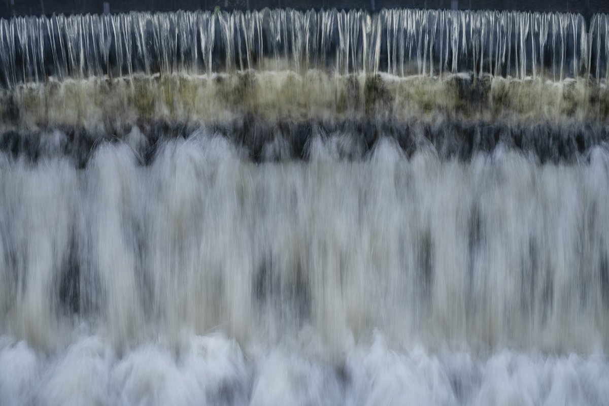 mikespencerpics's tweet image. Went to check a photo location for sometime next week this afternoon but was distracted by the overflowing Swithland Reservoir! Don't recall seeing (or hearing) it quite like this before.
@stwater 
@visit_leicester 
@rothleyweather 
#loveukweather 
#winter2023
