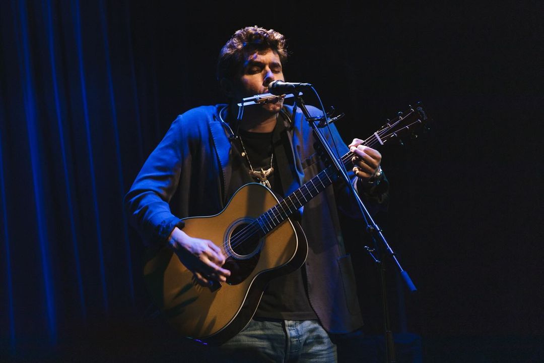 JohnMayer's tweet photo. Blue Note, Tokyo - Night 1 (12/29) https://t.co/rl3ePQfCis