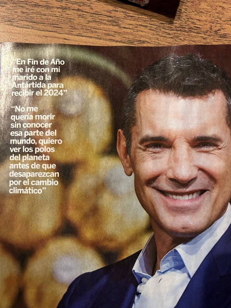 MonsieurSansFoy's tweet photo. Me voy a ver la Antártida...
20 horas de vuelo de ida y 20 de vuelta.
600.000 litros de combustible.
...antes de que se derrita por el cambio climático.

Qué bello es ser progre. https://t.co/rKRYQ0wYSn