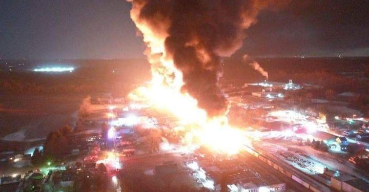 JerryCorbin18's tweet photo. It will be one year in February since #NorfolkSouthern #BlackRock #Vanguard #EPA with #JoeBiden blessing destroyed r little city. Joe's a nice guy, Billions to Ukraine but not one thin dime to #EastPalestine #Ohio. I've added these names to my filthybastards list. #HowDoesitend https://t.co/PHIVCwHec2