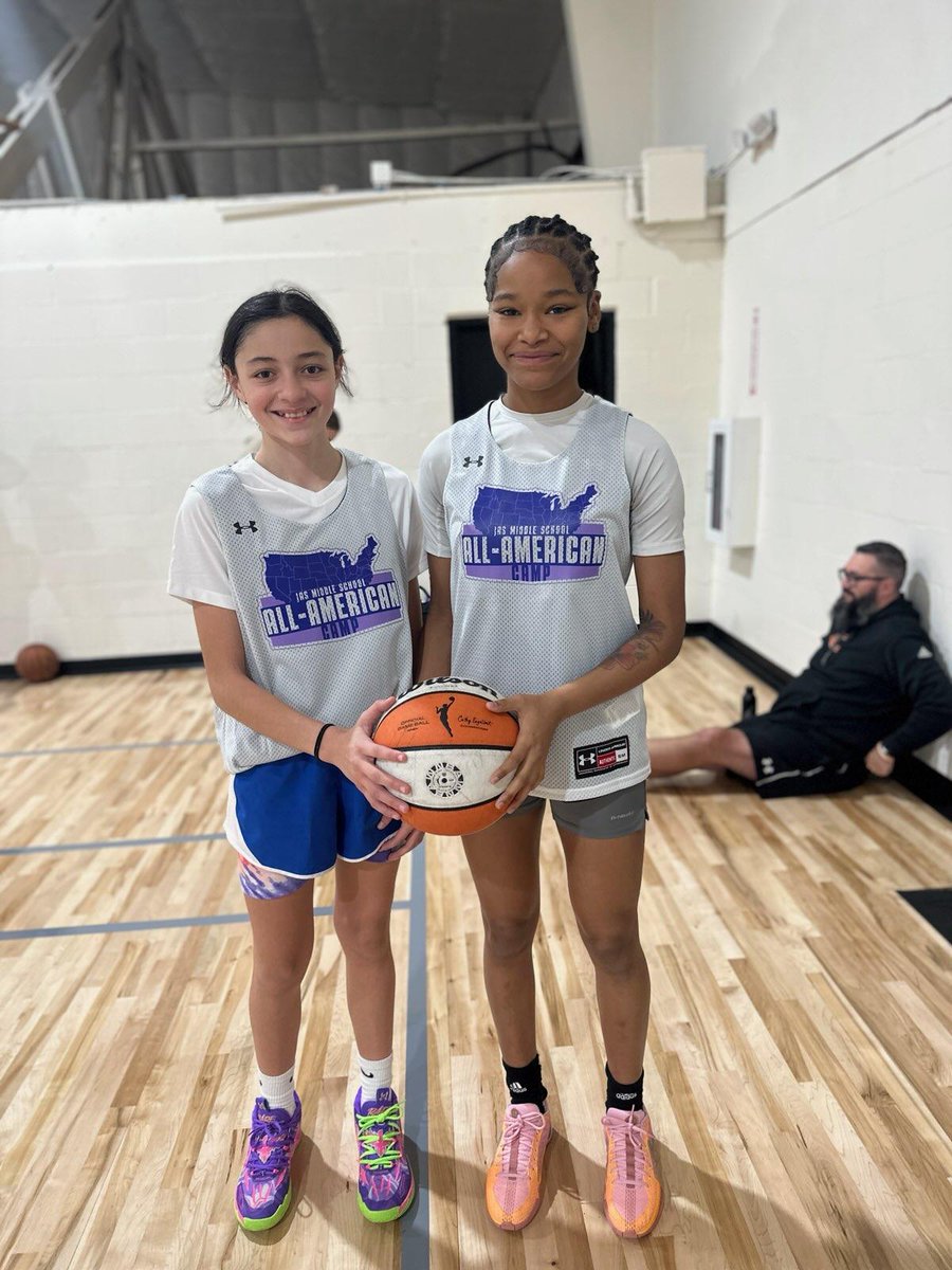 madyson 🏄‍♀️ 1️⃣2️⃣ tweet media