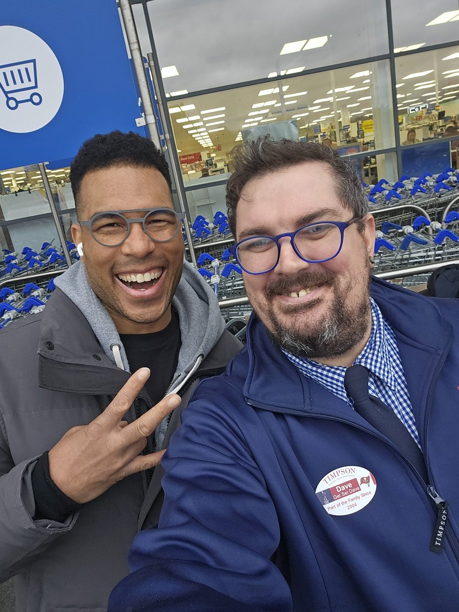 GetSetDave's tweet image. Cheers @JasonBell33 for stopping to say hello the other day. Enjoy the playoffs mate. P.S. #LetsGoBucs