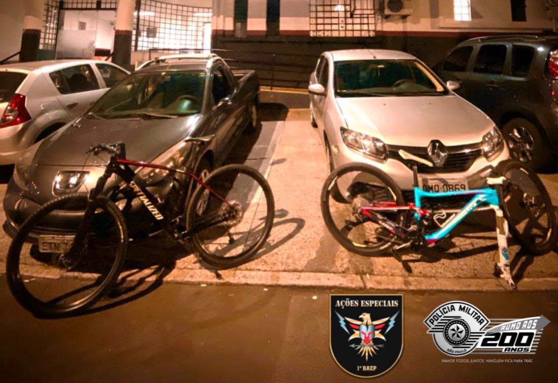 BaepCampinas's tweet image. Três criminosos detidos em flagrante pelo crime de ROUBO a estabelecimento comercial. Duas bicicletas importadas, marca @specializedbr recuperadas e devolvidas ao proprietário.
1° @BaepCampinas nas ruas trabalhando pelo cidadão de bem!
@SegurancaSP @PMESP 
#ocorrência #flagrante